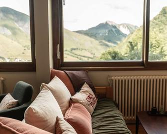 Les Cèdres - Hôtel - Restaurants - Spa - Saint-Sorlin-d'Arves - Living room