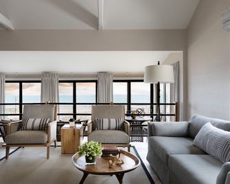 Gurney's Montauk Resort & Seawater Spa - Montauk - Living room