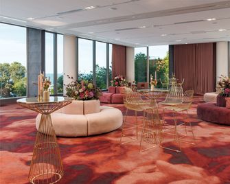 Crowne Plaza Geelong By IHG - Geelong - Lounge