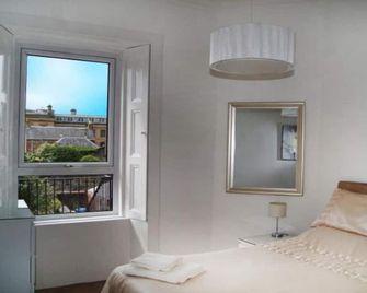 Ayr Beach View Apartment - Ayr - Bedroom