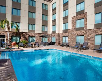 Hampton Inn Phoenix-Airport North - Phoenix - Piscina