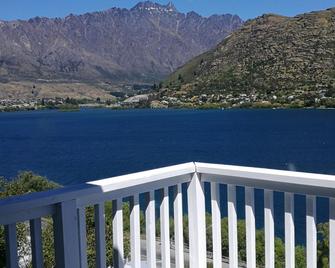 De Lavender Lake View House - Queenstown - Varanda