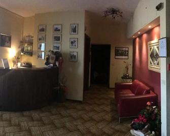 Hotel Ristorante Docciola - Chitignano - Receptie