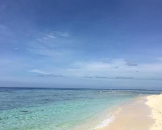 Amaris Hotel Hertasning - Makassar - Playa