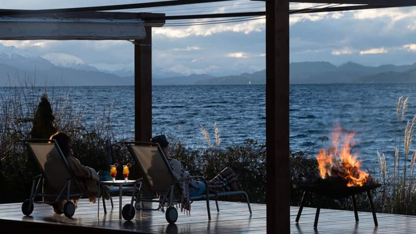 Cacique Inacayal Lake Hotel & Spa