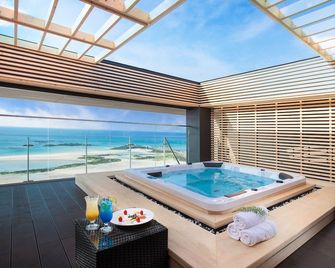 Gloucester Hotel Hamdeok - Jeju City