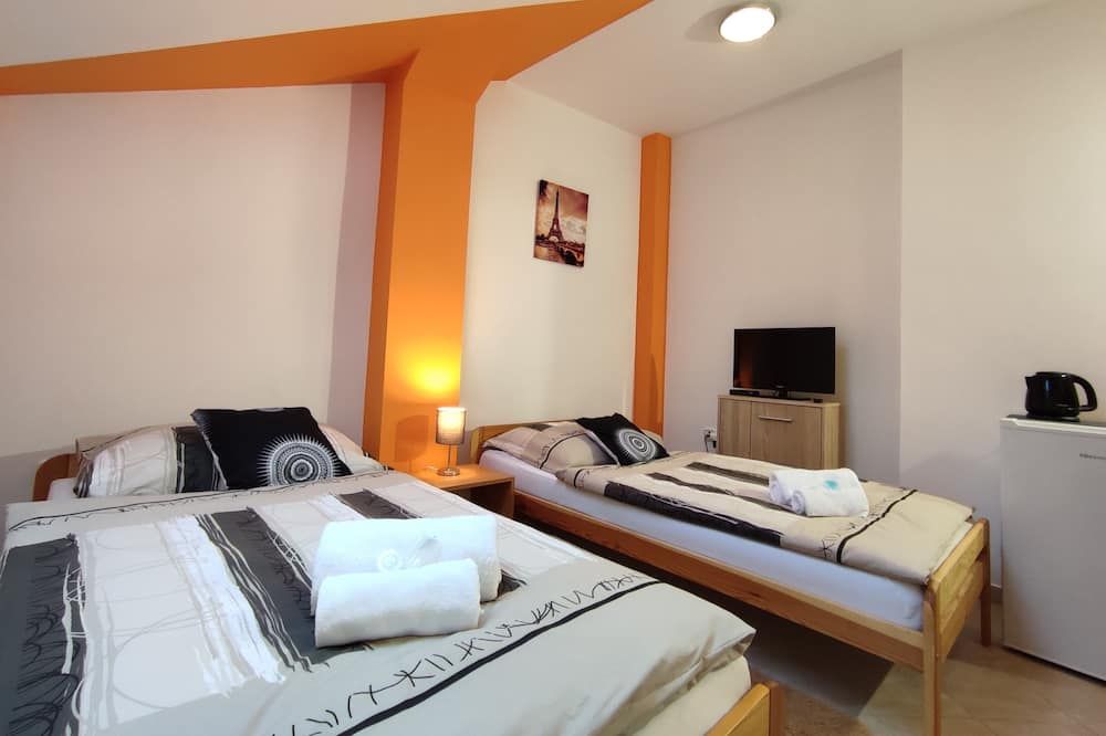 hotel 28 - Jaromer - Yatak Odası