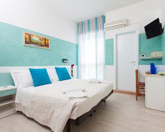 Hotel Abarth - Cesenatico - Bedroom