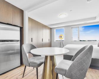 Skye Hotel & Residences, BW Signature Collection - Brampton - Chambre