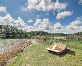 Family-Friendly Retreat on Long Noble Lake! - Sturgis