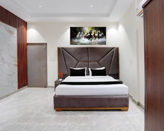 Collection O City Centre Sapror - Jalandhar