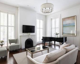 Kasa Jules Savannah - Savannah - Living room