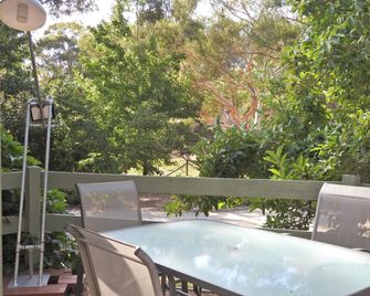 Golden Heritage Apartments Beechworth - Beechworth - Balkon