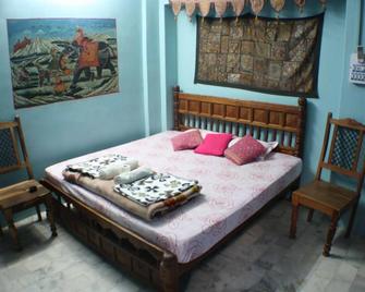 Cosy Guest House - ג'ודפור - חדר שינה