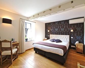 Hotel Le Saint Hadelin - Houyet - Schlafzimmer