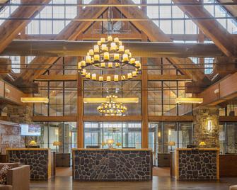 Hilton Grand Vacations Club Paradise Point Hollister - Hollister - Лоббі