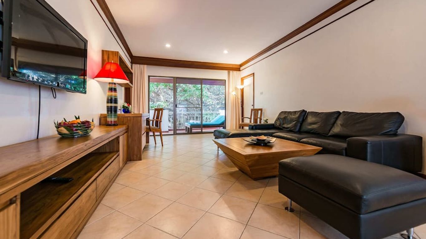 Pinnacle Grand Jomtien Resort and Beach Club