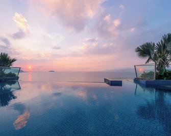 Boton Blue Hotel & Spa - Nha Trang - Pool