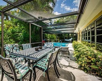 Sunset Beach House - Clearwater Beach - Innenhof