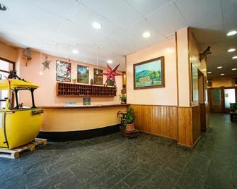 Hotel Hipic - Viella - Front desk