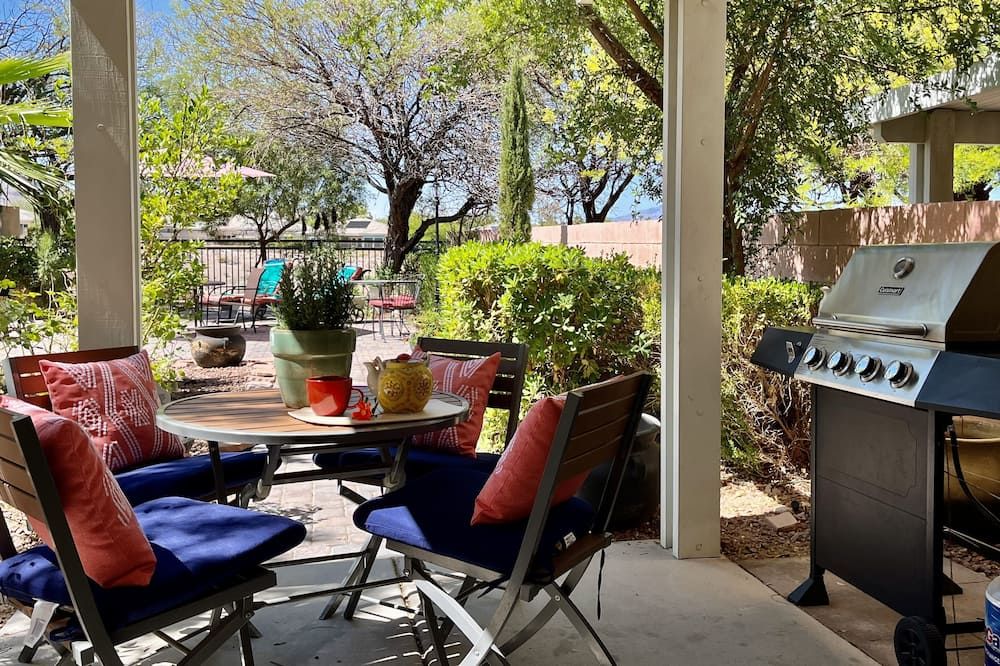 Quiet, gated exclusive private executive 3 bedrooms house.Pool, club house. - לאס וגאס - פטיו