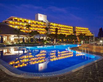 Miyakojima Tokyu Hotel & Resorts - Miyakojima - Pool