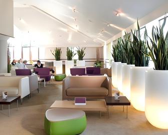Novotel Stevenage - Stevenage - Lounge