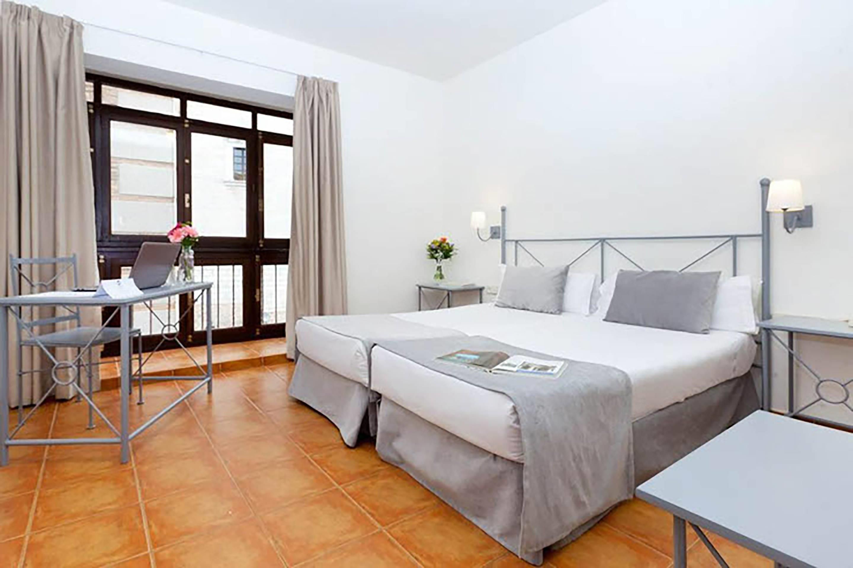 سيركوتيل توليدو إمبيريال - طليطلة - غرفة نوم