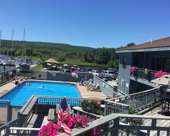 Bayfield- Charming Newly Remodeled Condo, Gateway to Apostles - Bayfield - Pileta