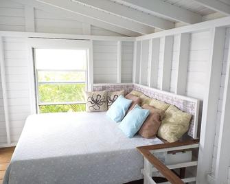 Sea Shanty - Ocean view, Private pool, Walk to Beach, Prime Central Location. - Governor’s Harbour - Bedroom