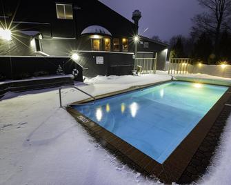 Mountain Inn at Killington - קילינגטון - בריכה