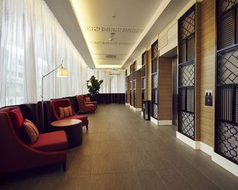 Estadia Hotel - מאלאקה - לובי