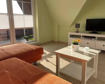 Sonnige Ferienwohnung am Nationalpark - Sassnitz - Pokój dzienny