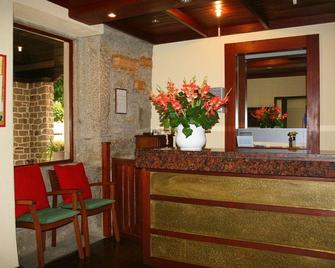 Corredoura Garden - Caldelas - Recepción