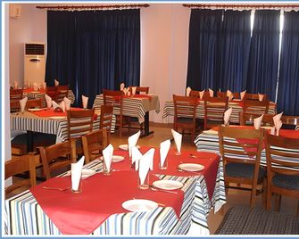 Hotel Grand Riviera - Pāonta Sāhib - Restaurant