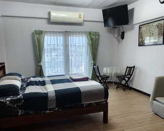 Luxury Room for rent in Pattaya fully furnished with AC, WiFi - Bang Lamung - Bedroom