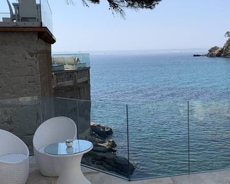 Hotel La Calanque - Cavalaire-sur-Mer - Außenansicht