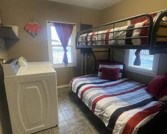 Villa in Eureka 1- mile to Hidden Valley & Six Flags - Eureka - Bedroom