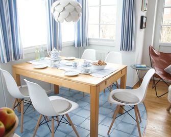 Holiday apartment in Norddorf with 3 bedrooms for a maximum of 5 people on two levels. - Norddorf - Essbereich