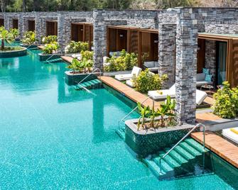 منتجع غولف كايا بالازو - بيليك - حوض السباحة