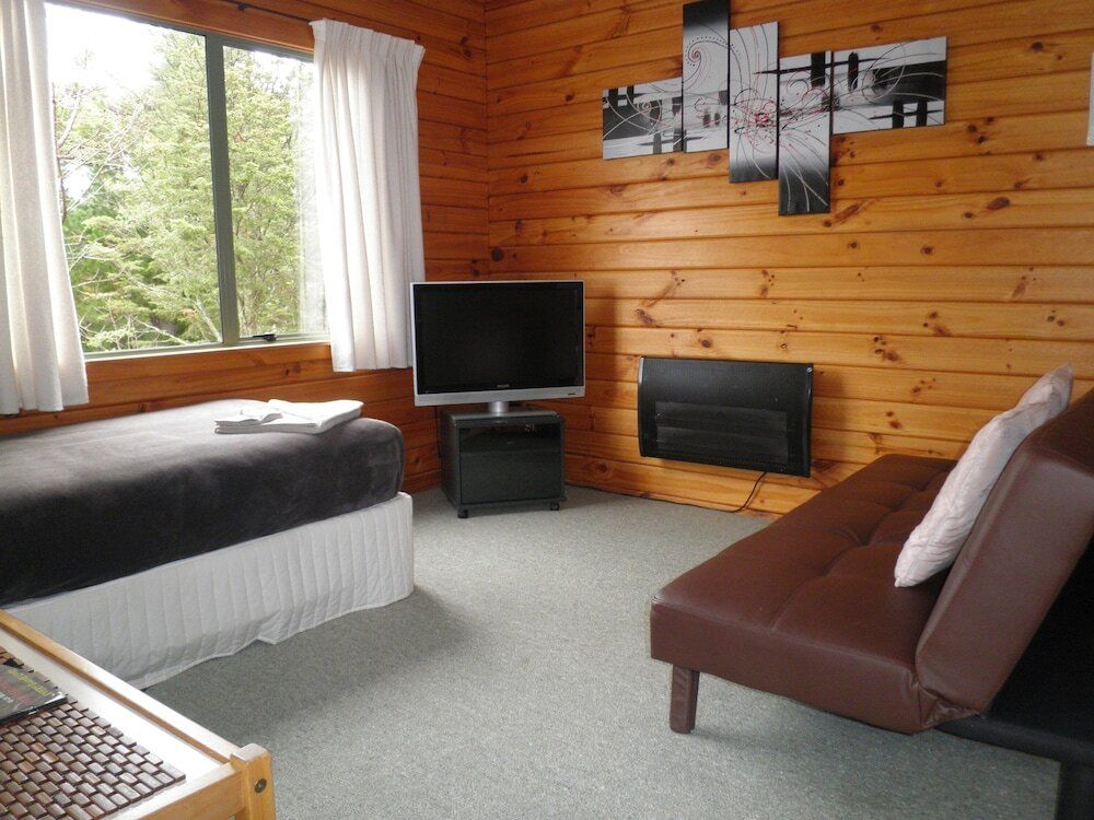 Forest Peak Motel - האנמר ספרינגס - סלון