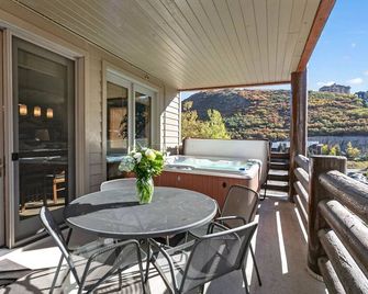 Trails End Lodge at Deer Valley Resort - One Bedroom Residence with Spa #205 1 Condo - Park City - Ban công