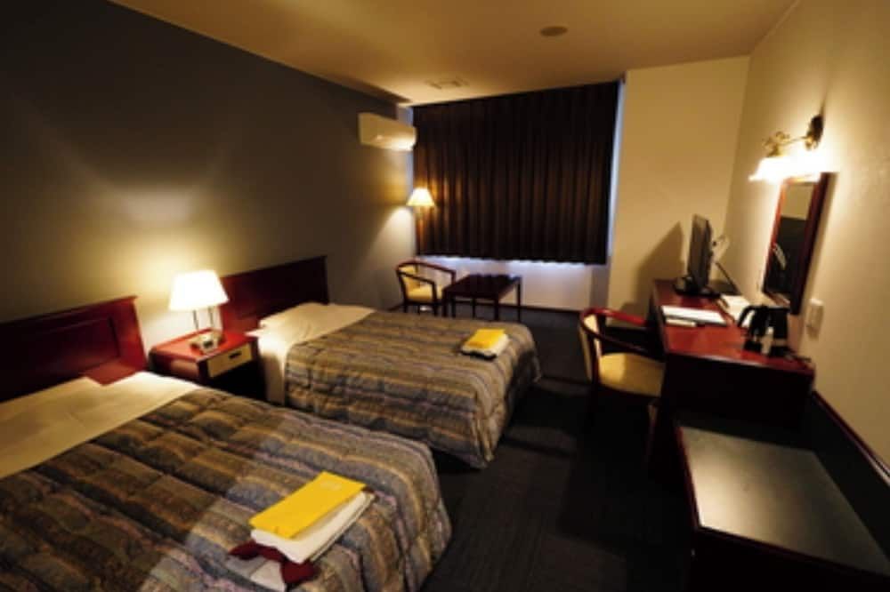Nonsmoking Standard twin Room only / Hitoyoshi Kumamoto - Hitoyoshi - Bedroom
