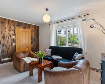 Ferienwohnung Am Wasser - Brieskow-Finkenheerd - Living room