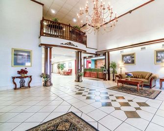 Suite - King Bed Accessible Non Smoking - Jonesboro - Lobby
