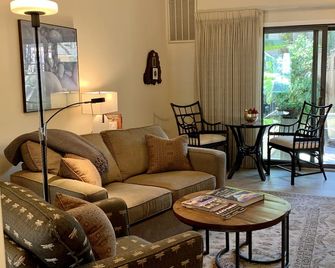 Quiet, Beautiful, East Sacramento Oasis - Walk to Coffee, Restaurants and Shops - Sacramento - Sala de estar