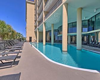 Beachfront Dauphin Island Condo with 2 Pools and Sauna - Dauphin Island - Piscina