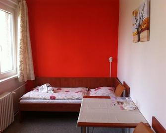Best Hotel Garni - Olomouc - Bedroom