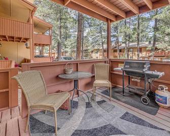 Condo with Hot Tub about 4 Miles to Ruidoso Winter Park! - Ruidoso