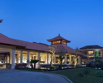 Padma Resort Ubud - Payangan - Salónek
